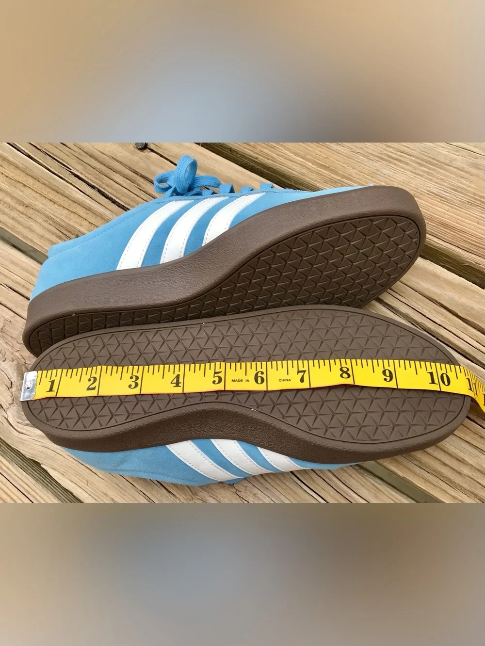 Mens 7 Womens 9 ADIDAS Light Robin Egg Blue Gum Bottom Lace Up Sneakers